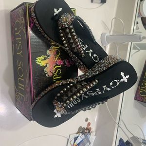 Gypsy Soule extreme flip flops
